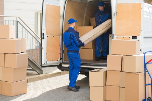 Professional Man and Van moving service in Islington